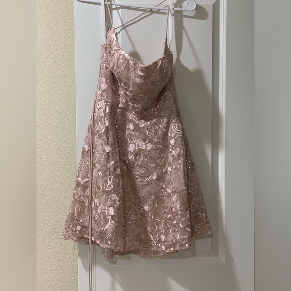 👗Lucci Lu Dress👗 - Picture 3 of 6